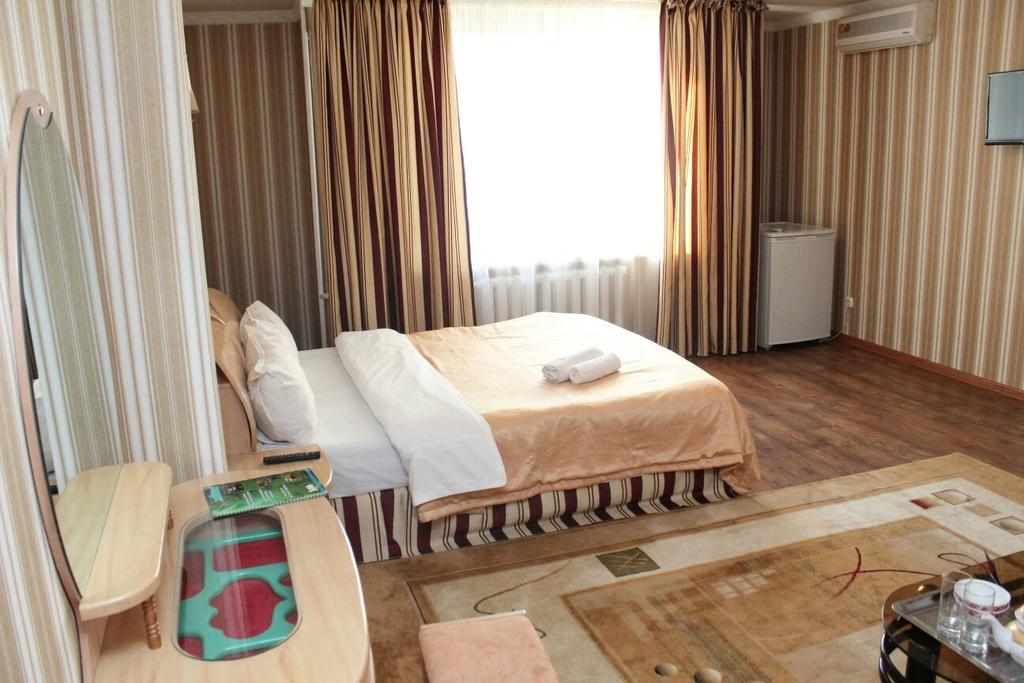 Zhassybi Hotel Астана Екстер'єр фото